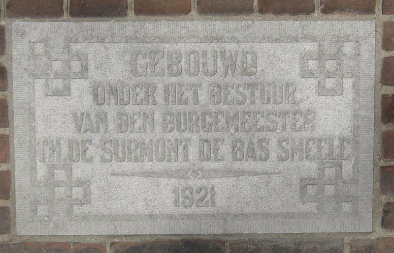 Bestand:Gevelsteen Mr. van coothstraat 92.jpg