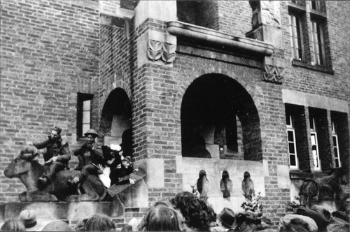 Bestand:Schotten bij raadhuis.jpg